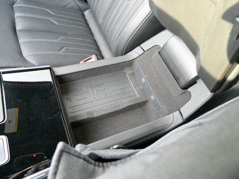 Used 2025 Audi RS 6 performance image 31