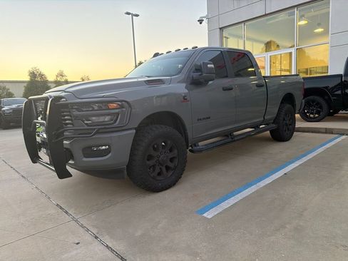 Used 2025 RAM 2500 Big Horn AWD/4WD image 5