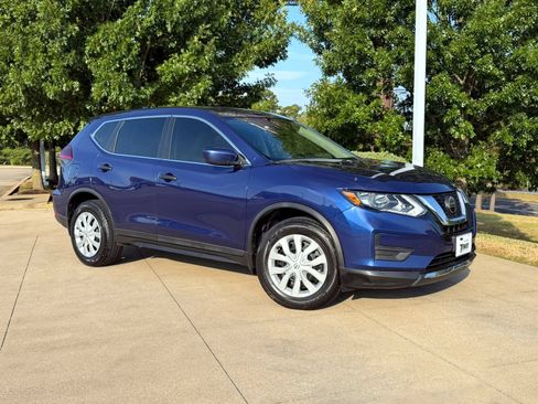 Used 2020 Nissan Rogue S FWD image 1