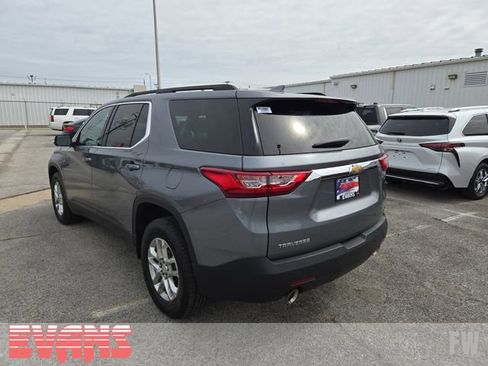 Used 2021 Chevrolet Traverse LT FWD image 27