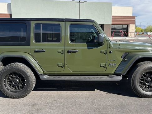 Used 2020 Jeep Wrangler Unlimited Sahara AWD/4WD image 6