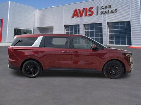 Used 2025 Kia Carnival FWD image 5