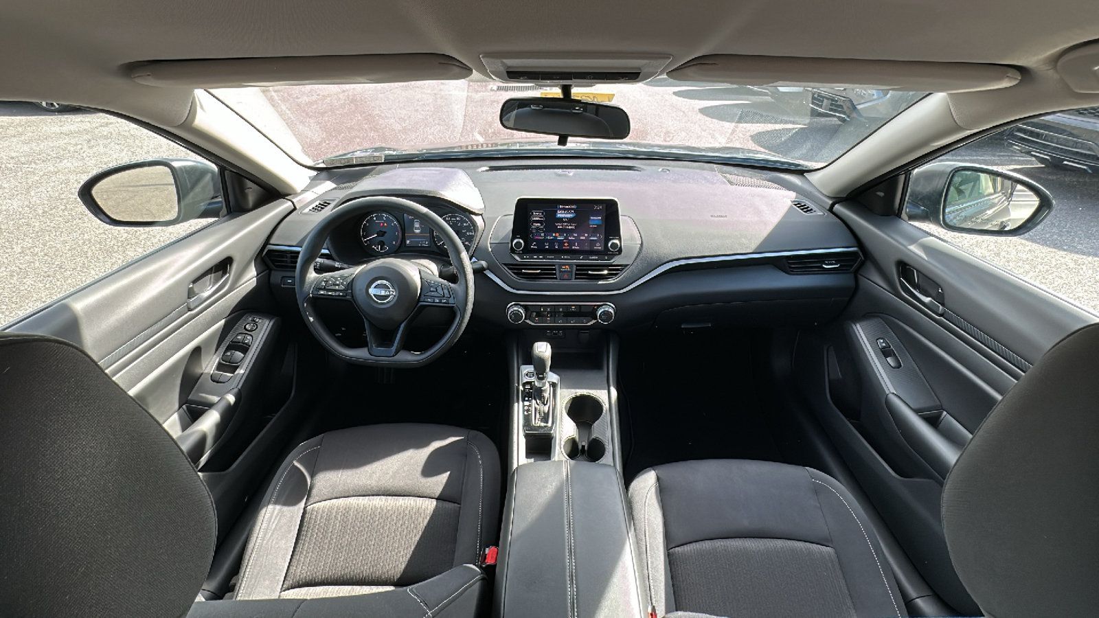 Certified 2025 Nissan Altima 2.5 S FWD image 24