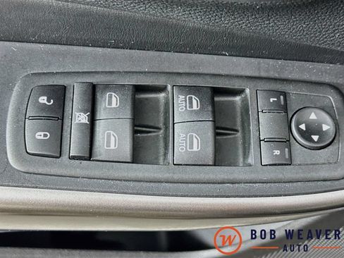Used 2020 Jeep Cherokee Latitude Plus w/ Cold Weather Group AWD/4WD image 23