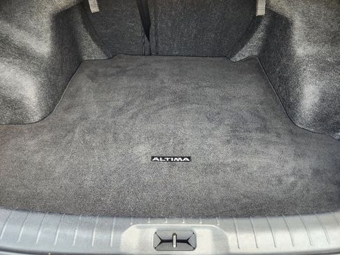 Used 2025 Nissan Altima 2.5 SV image 31