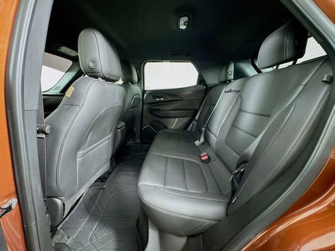 Used 2021 Chevrolet TrailBlazer ACTIV w/ Technology Package image 39
