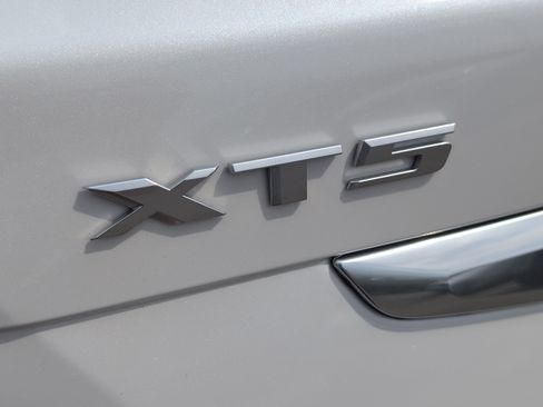 Certified 2025 Cadillac XT5 Premium Luxury AWD/4WD image 6