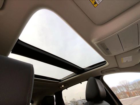 Used 2024 MAZDA CX-90 Plug-In Hybrid w/ Premium Pkg image 14