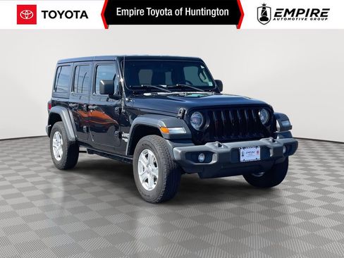Used 2018 Jeep Wrangler Unlimited Sport S image 1