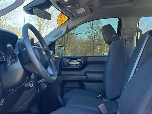 Used 2025 Chevrolet Silverado 1500 W/T image 10