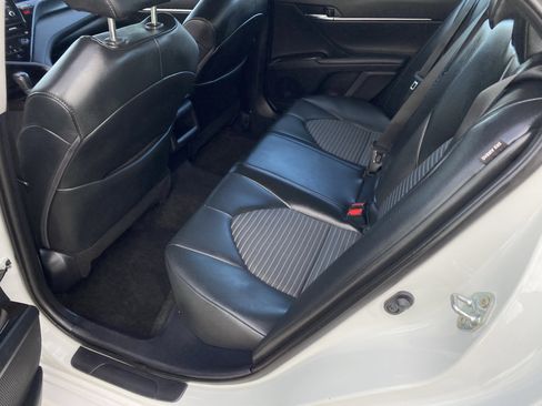 Used 2024 Toyota Camry SE image 4