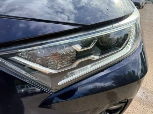 Used 2021 Toyota RAV4 XSE AWD/4WD image 10