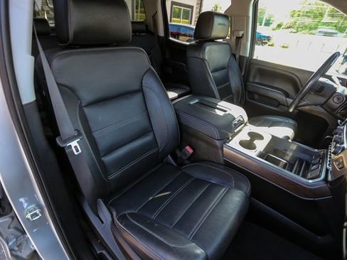 Used 2019 GMC Sierra 2500 Denali w/ Duramax Plus Package AWD/4WD image 21
