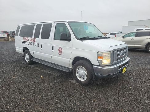 Used 2011 Ford E-350 and Econoline 350 XLT image 8