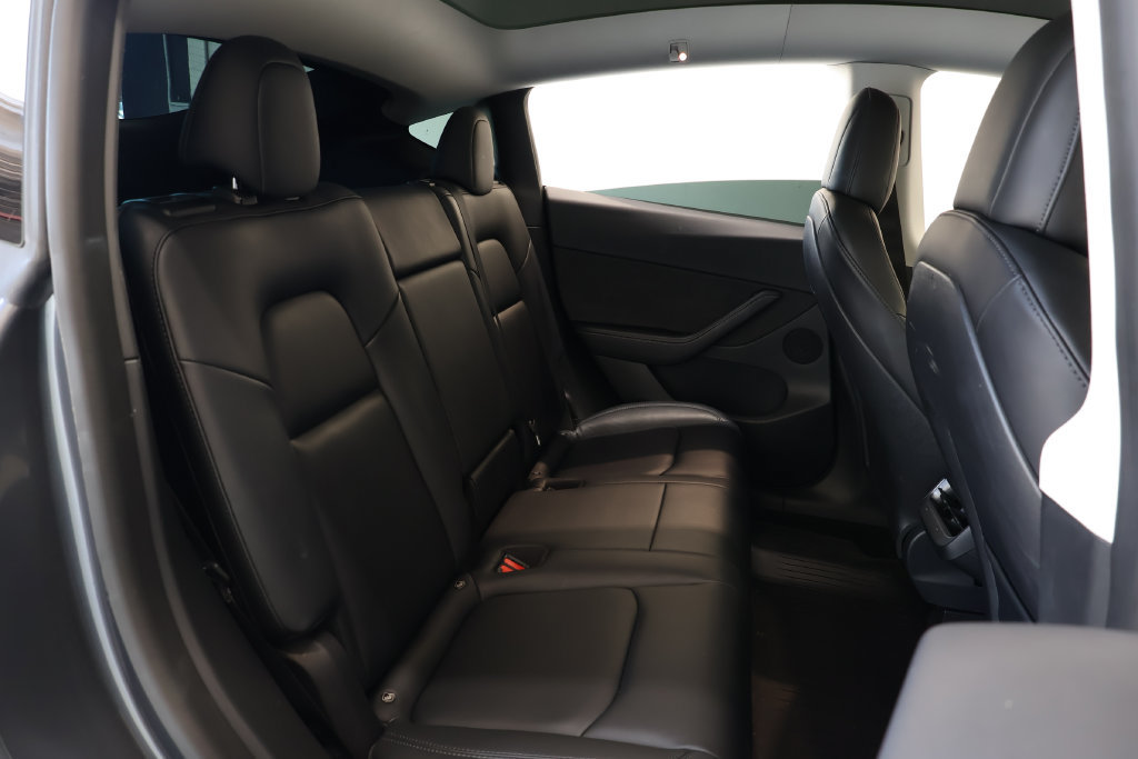 Used 2022 Tesla Model Y Performance AWD/4WD image 22