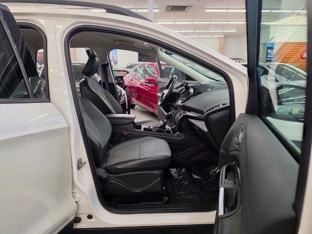 Used 2018 Ford Escape SE w/ SE Sport Appearance Package AWD/4WD image 33