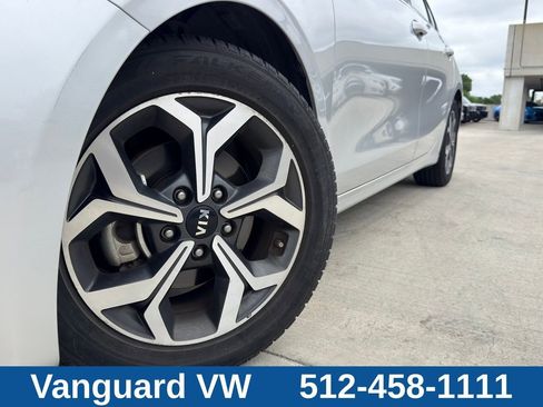 Used 2021 Kia Forte LXS FWD image 4