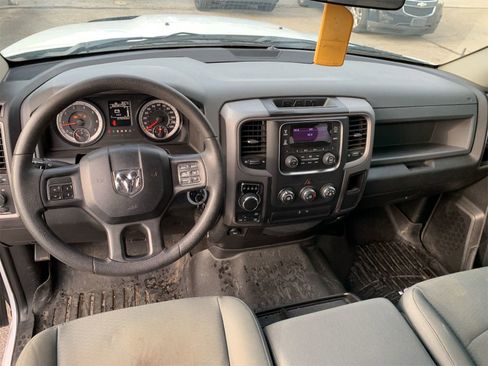 Used 2017 RAM 1500 Express image 11