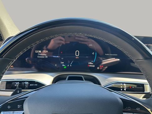 New 2026 Cadillac Vistiq Premium Luxury w/ LPO, Floor Liner Package AWD/4WD image 36