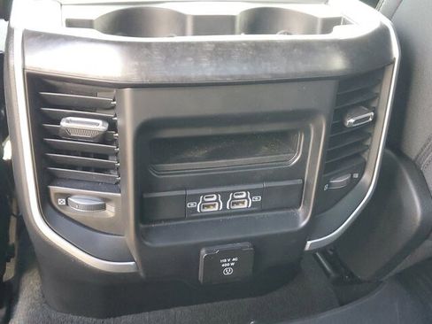 Used 2022 RAM 1500 Big Horn AWD/4WD image 16