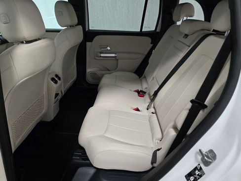 Certified 2025 Mercedes-Benz GLB 250 4MATIC image 18