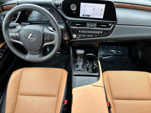 Used 2023 Lexus ES 350 w/ Premium Package FWD image 12