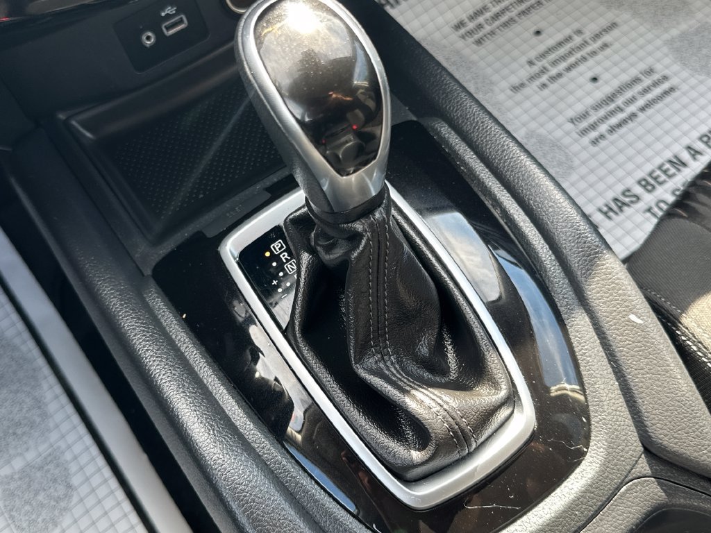 Used 2019 Nissan Rogue SV AWD/4WD image 32