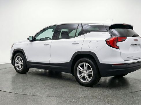 Used 2024 GMC Terrain SLE FWD image 6