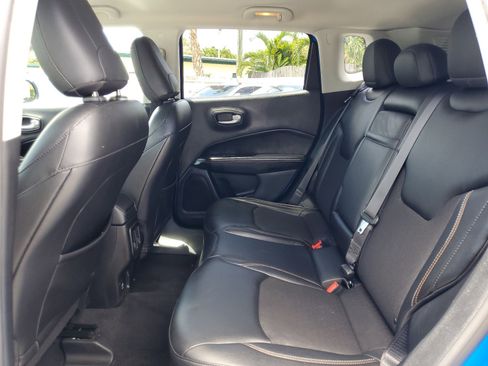 Used 2017 Jeep Compass Latitude image 12