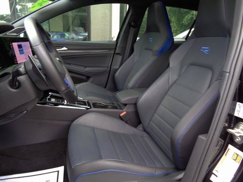Used 2024 Volkswagen Golf R AWD/4WD image 9