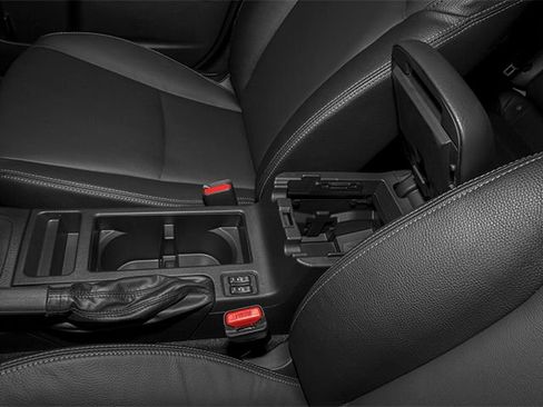 Used 2013 Subaru Crosstrek 2.0i Limited image 17