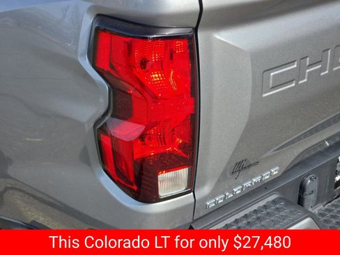 Used 2023 Chevrolet Colorado LT w/ LT Convenience Package II image 40