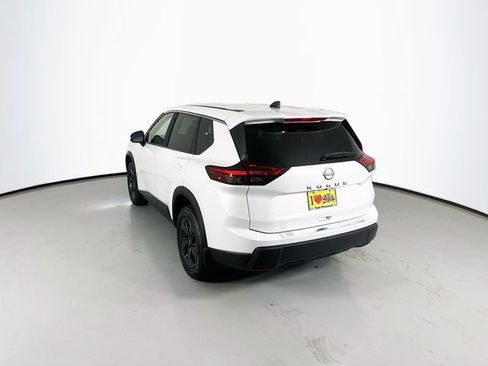Used 2026 Nissan Rogue SV FWD image 5