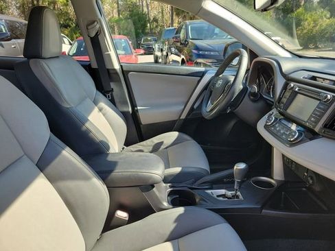 Used 2014 Toyota RAV4 Limited image 33