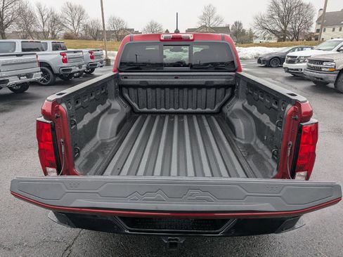 Used 2024 Chevrolet Colorado Trail Boss w/ Technology Package image 20