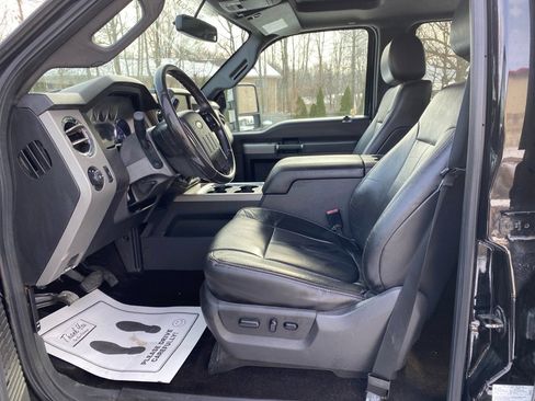 Used 2016 Ford F250 Lariat w/ Lariat Ultimate Package image 10