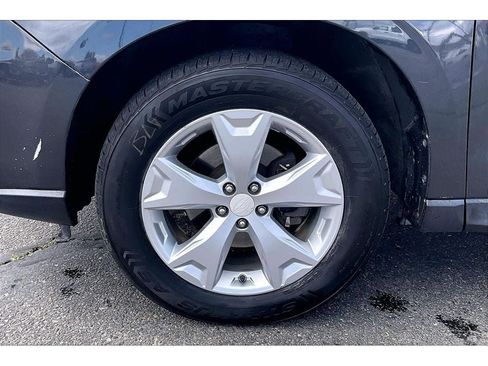 Used 2015 Subaru Forester 2.5i w/ Alloy Wheel Package AWD/4WD image 10