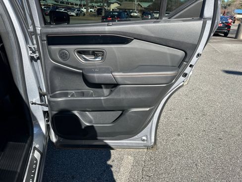 Used 2025 Honda Pilot TrailSport image 16