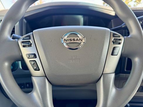 Used 2018 Nissan NV 3500 S image 27