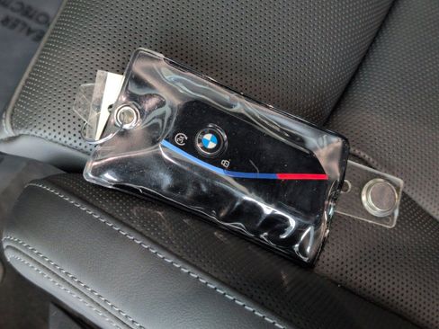 Used 2025 BMW M5 Touring w/ Executive Package image 36