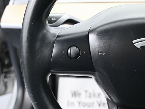 Used 2018 Tesla Model 3 Long Range image 17