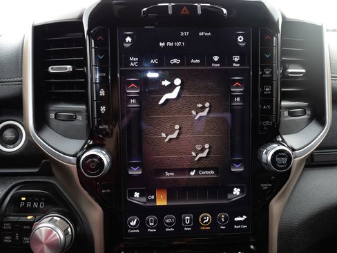 Used 2021 RAM 1500 Laramie image 24