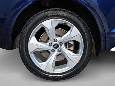 Used 2023 Audi Q5 2.0T Premium Plus w/ Premium Plus Package AWD/4WD image 13
