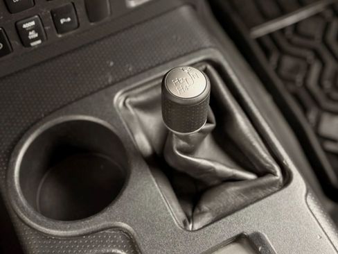 Used 2007 Toyota FJ Cruiser 4WD image 19