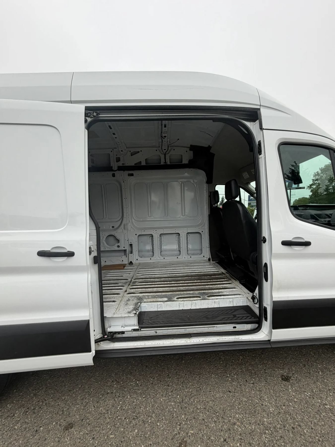 Used 2022 Ford Transit 250 148 High Roof Extended AWD image 20