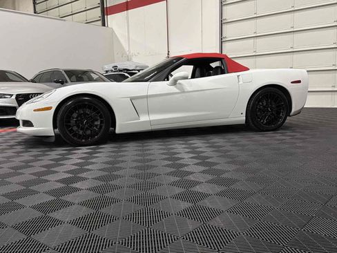 Used 2008 Chevrolet Corvette Convertible w/ Preferred Equipment Group RWD image 9
