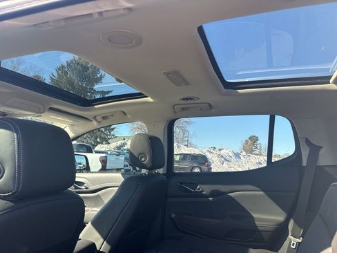 Used 2023 GMC Acadia Denali w/ Denali Ultimate Package image 11