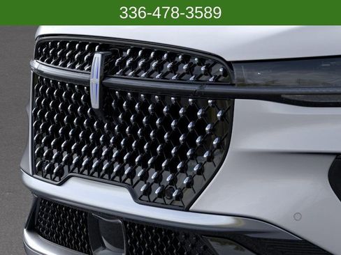 New 2026 Lincoln Nautilus Reserve image 17