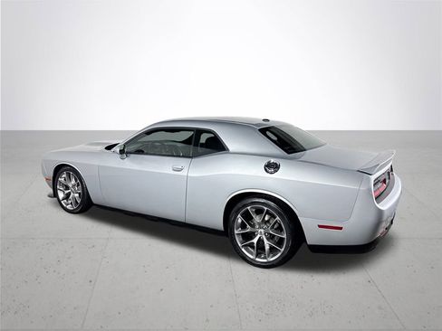 Used 2022 Dodge Challenger GT image 8