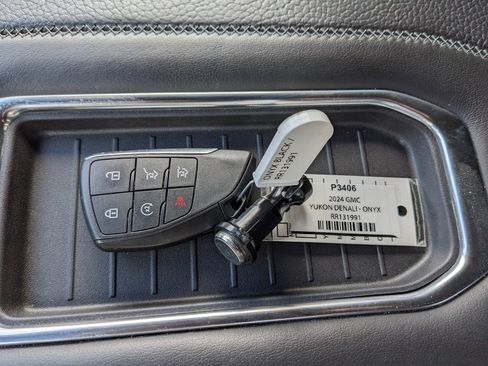 Used 2024 GMC Yukon Denali image 34